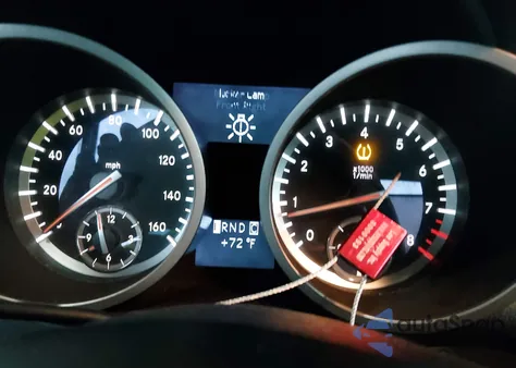 2009 Mercedes-Benz Slk 350 z USA, uszkodzony, nr VIN WDBWK58F09F191874